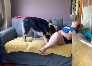 Hot chick is ready to get licked by a doggo